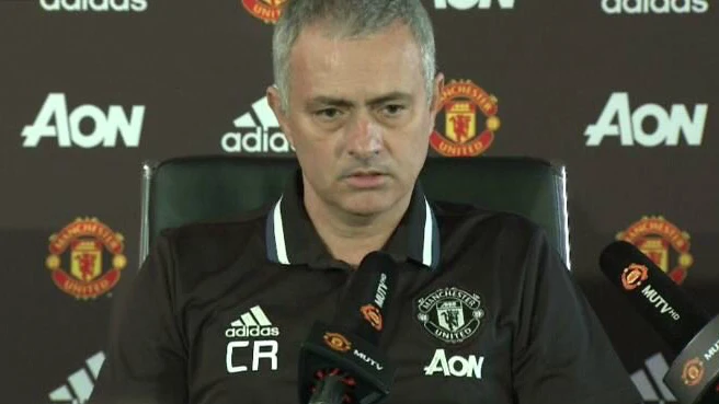 Mourinho, con las iniciales de Claudio Ranieri