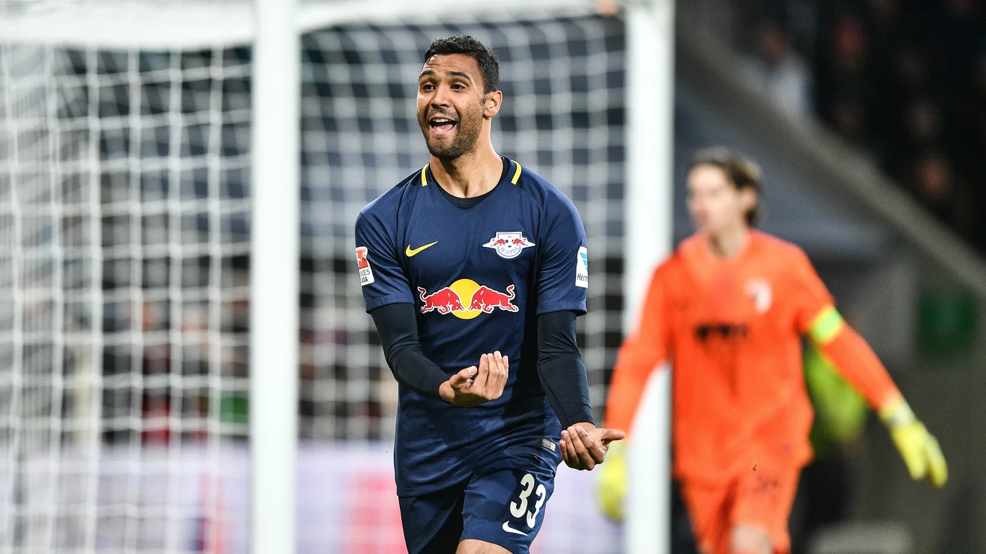 Marvin Compper celebrando un gol Marvin Compper celebrando un gol