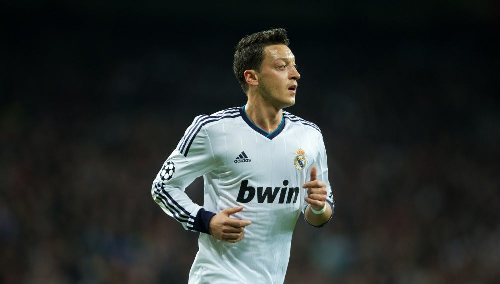 Özil en un partido con el Real Madrid
