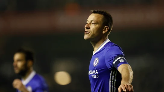 John Terry en un partido con el Chelsea John Terry en un partido con el Chelsea