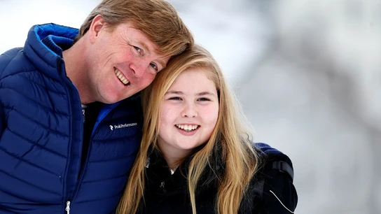 El rey Guillermo de Holanda y su hija, la princesa Amalia El rey Guillermo de Holanda y su hija, la princesa Amalia