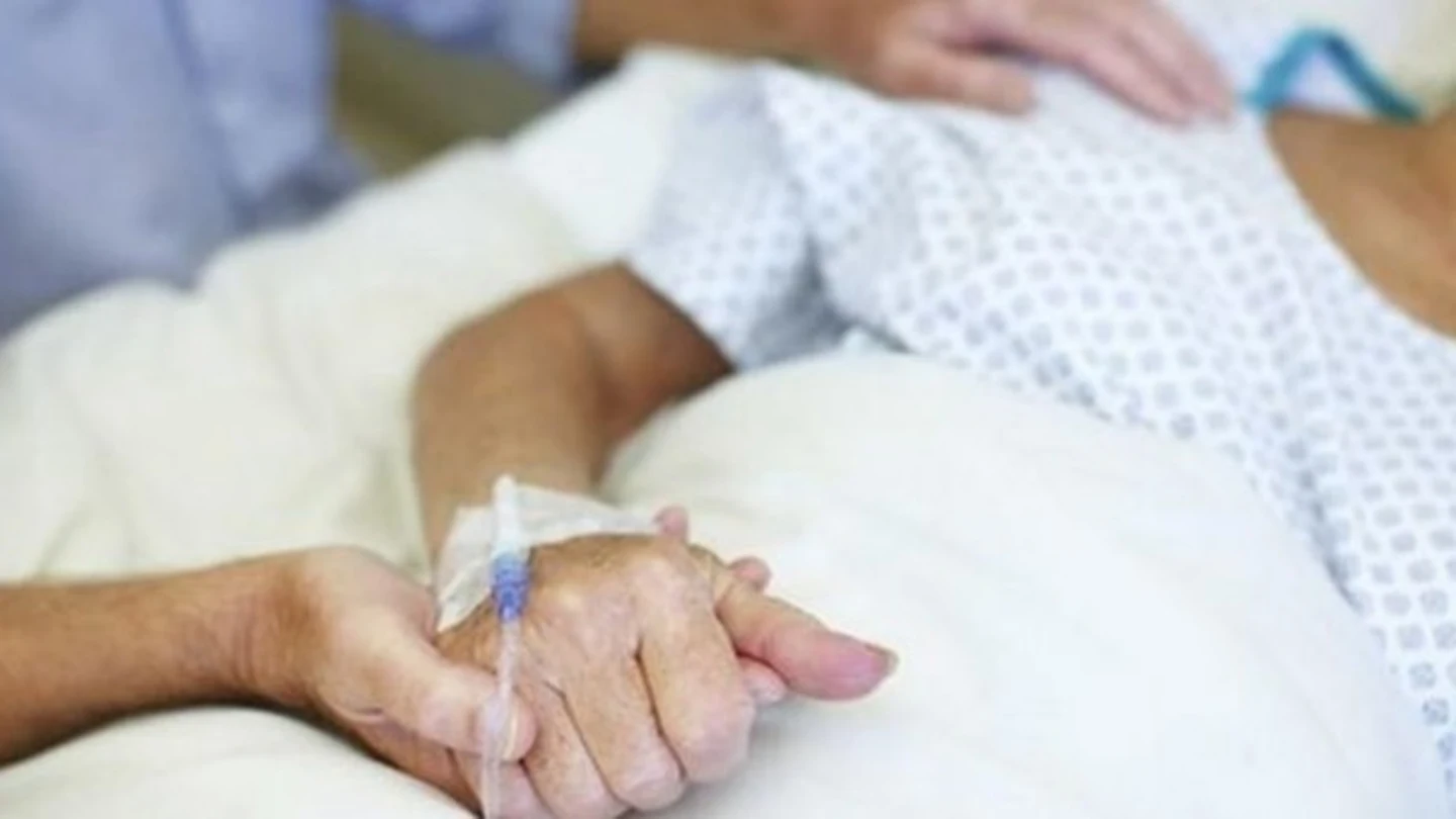 Imagen de archivo de una mujer hospitalizada Imagen de archivo de una mujer hospitalizada