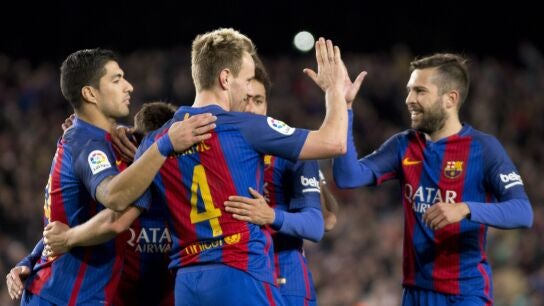 Los jugadores del Barcelona celebrando un gol