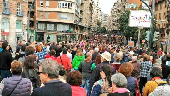 Una manifestaci&oacute;n clama en Murcia "contra la corrupci&oacute;n" y exige la dimisi&oacute;n del presidente Pedro Antonio S&aacute;nchez