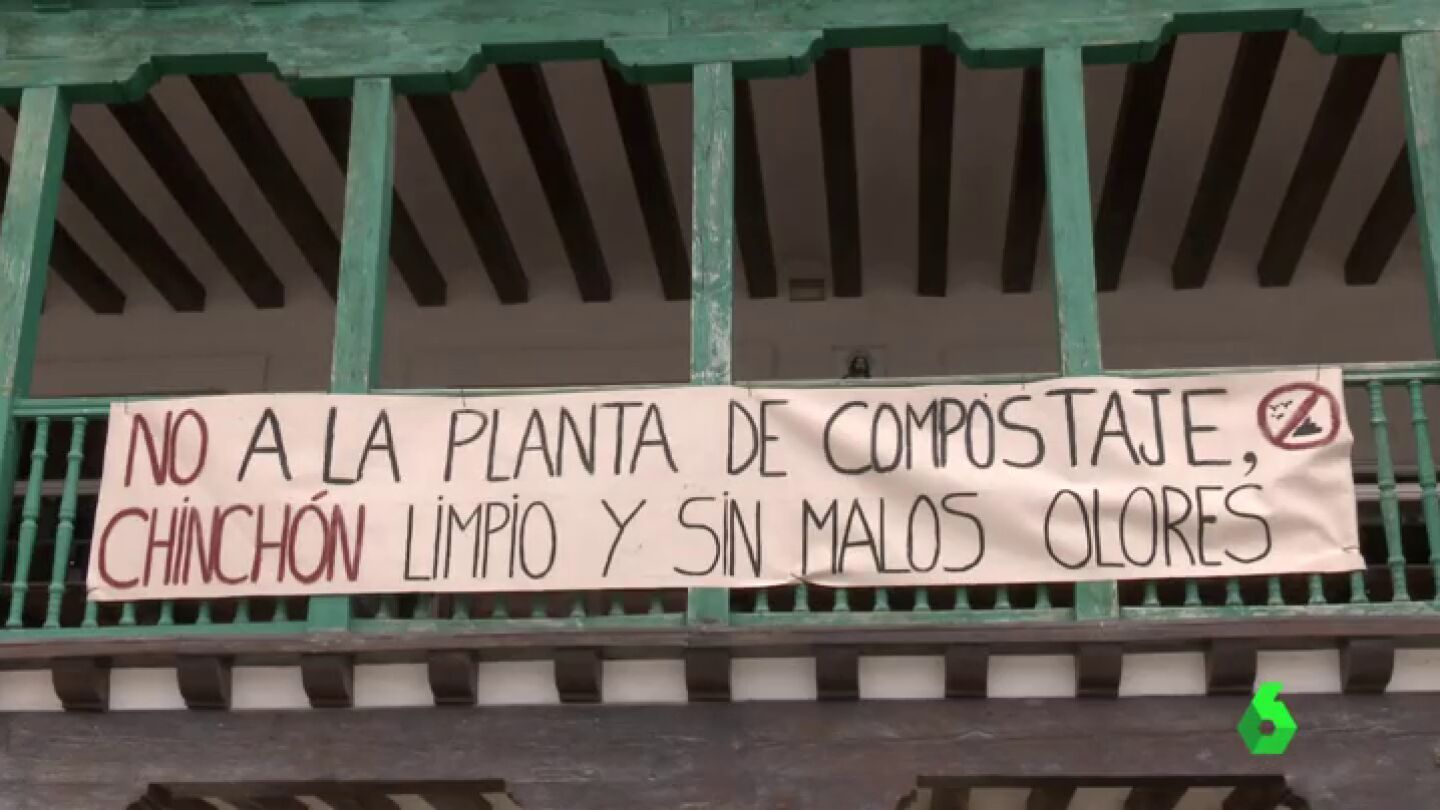 Frame 43.798775 de: La construcci&oacute;n de una planta de compostaje al aire libre indigna a los vecinos de Chinch&oacute;n en Madrid