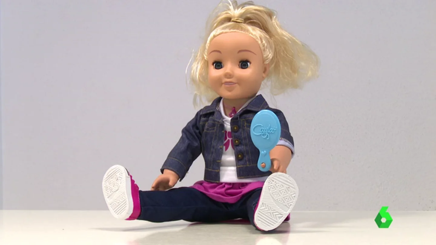 Un micrófono y una conexión bluetooth convierten una muñeca en un instrumento perfecto para espíar Un micrófono y una conexión bluetooth convierten una muñeca en un instrumento perfecto para espíar