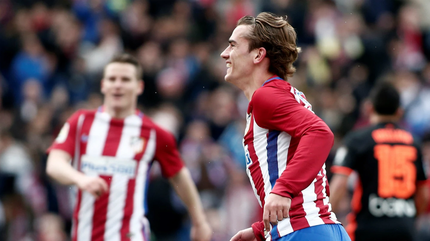 Griezmann celebra un gol con el Atlético Griezmann celebra un gol con el Atlético