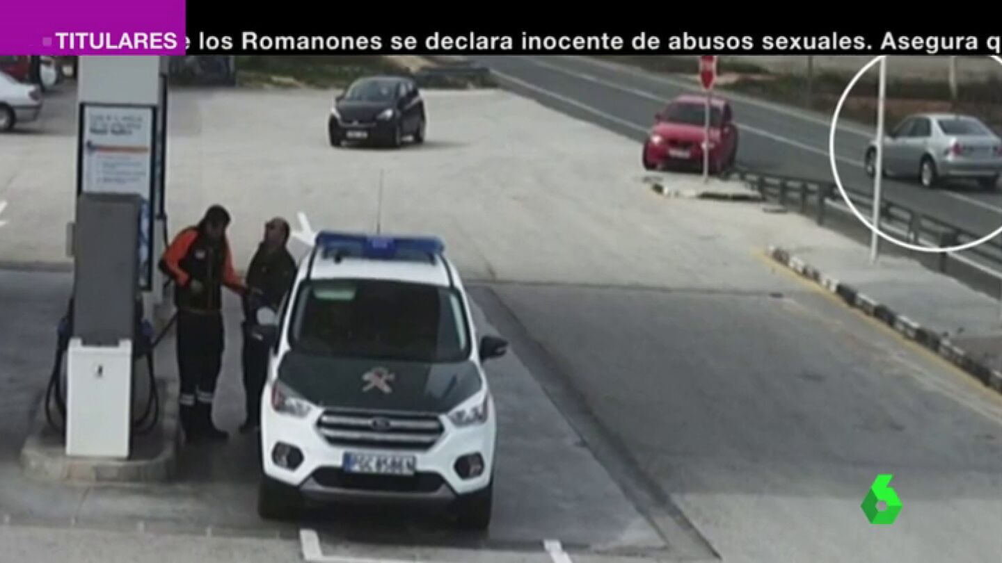 Frame 17.418146 de: coche gasolinera