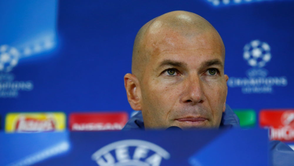 Zidane, en rueda de prensa en Nápoles