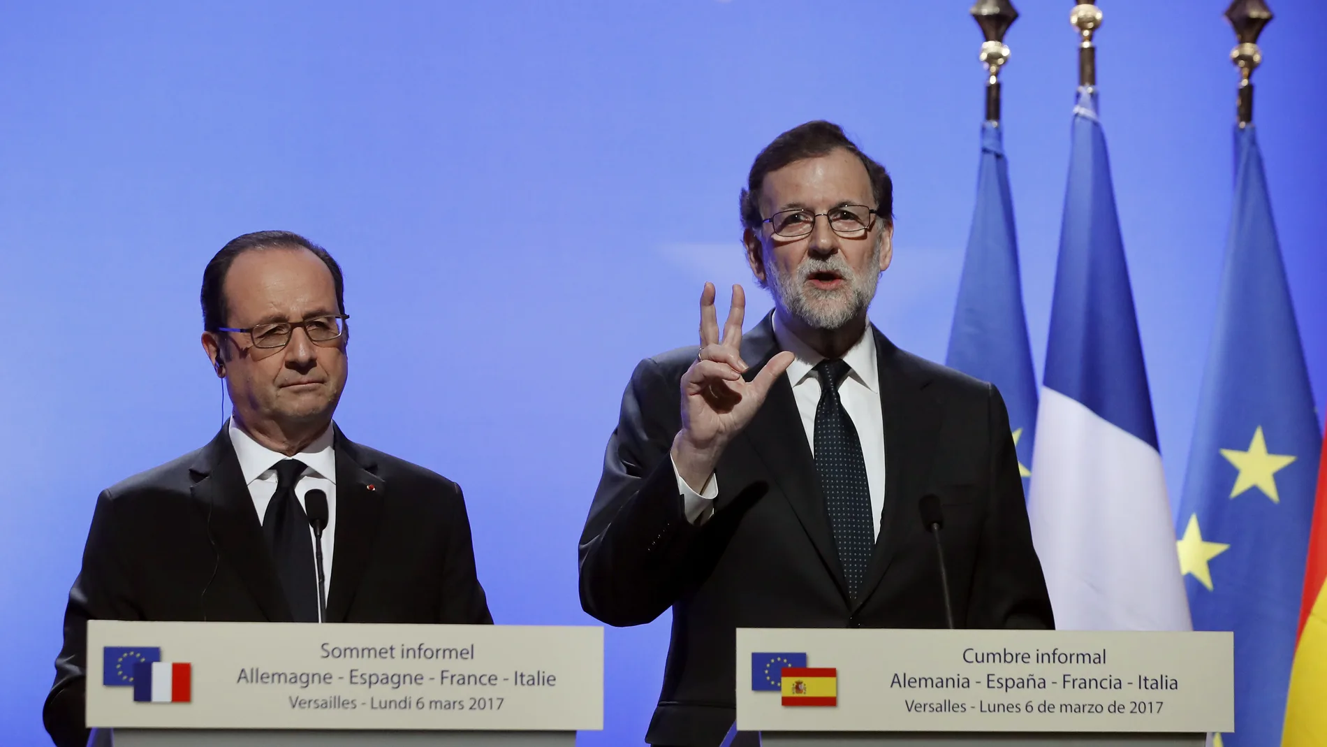 Mariano Rajoy junto a Hollande