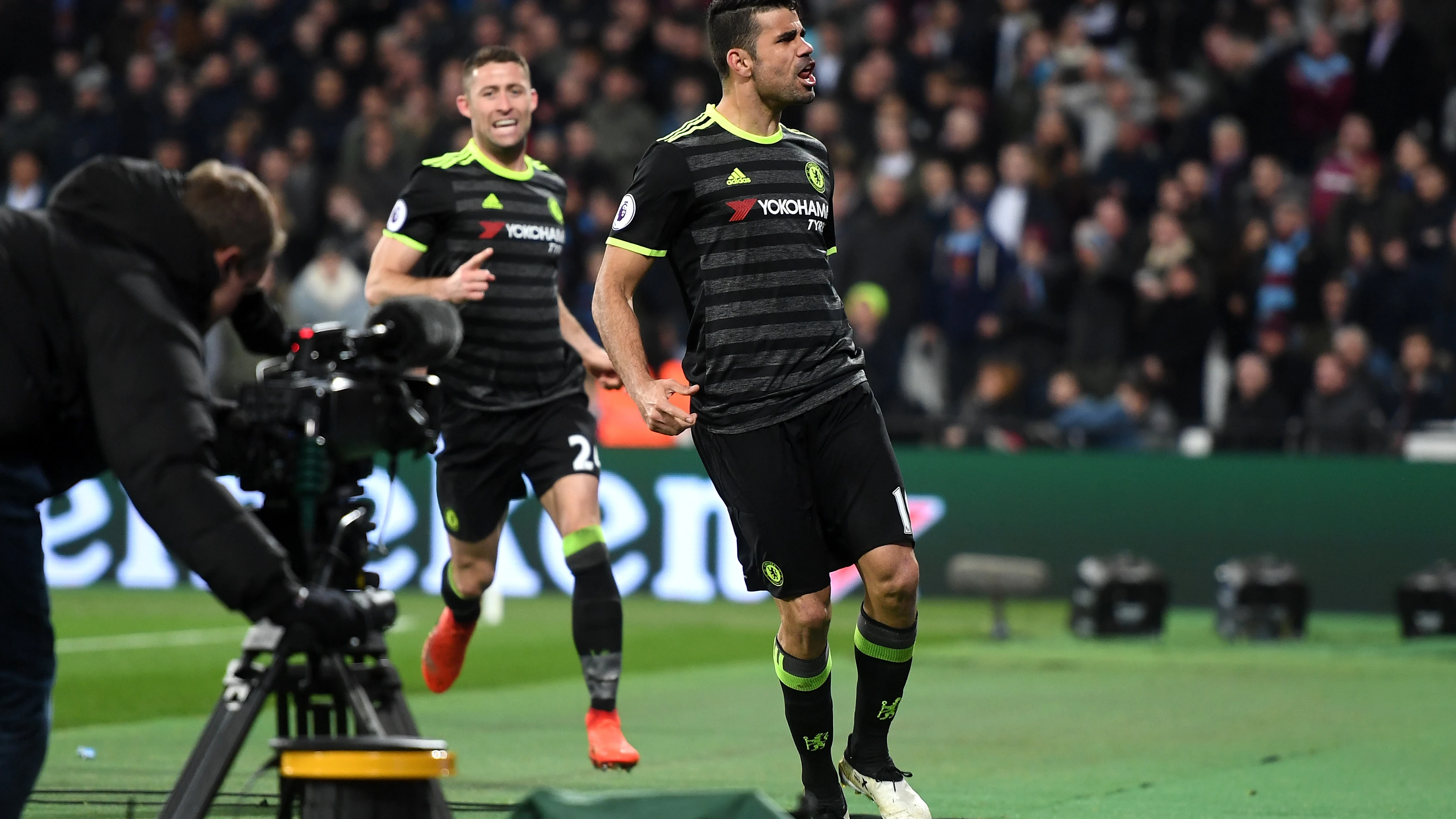 Diego Costa celebra su gol ante el West Ham