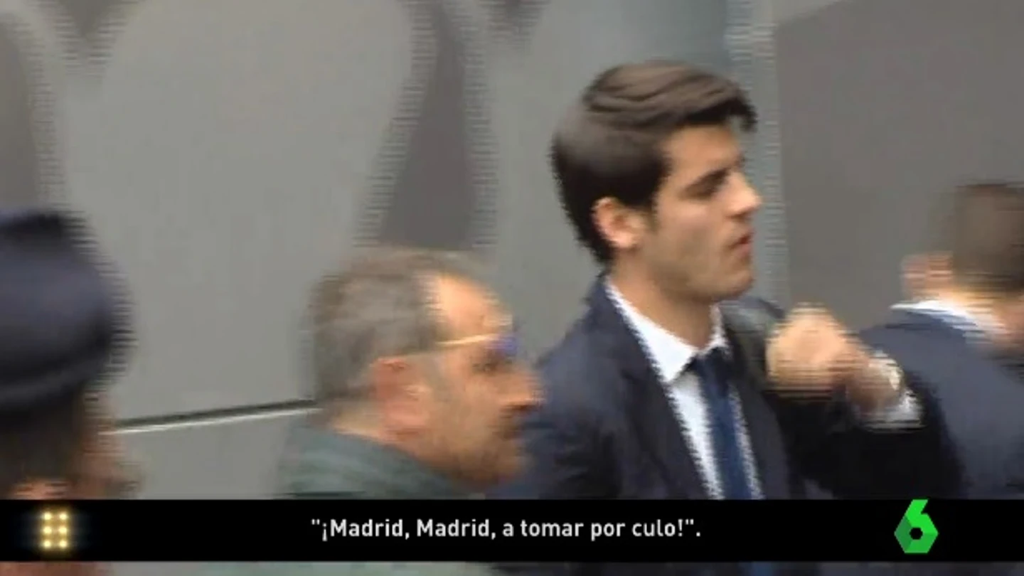 Álvaro Morata, a su llegada al hotel de Nápoles Álvaro Morata, a su llegada al hotel de Nápoles