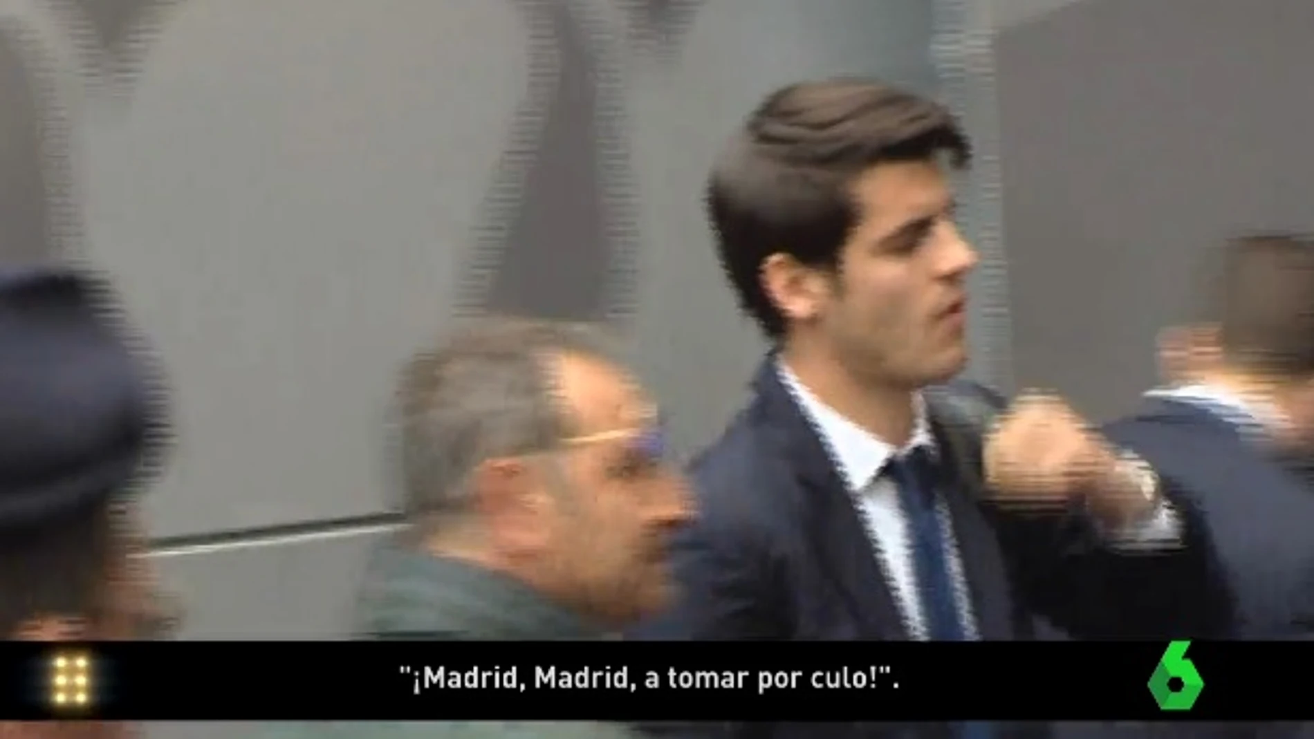 Álvaro Morata, a su llegada al hotel de Nápoles