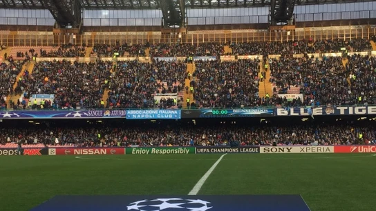 Aspecto de la grada de San Paolo horas antes del partido Aspecto de la grada de San Paolo horas antes del partido
