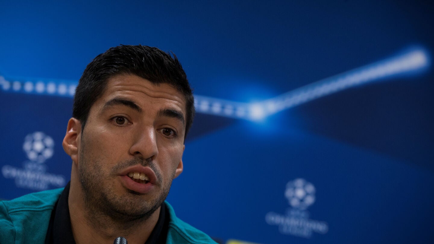 Luis Su&aacute;rez, durante la rueda de prensa