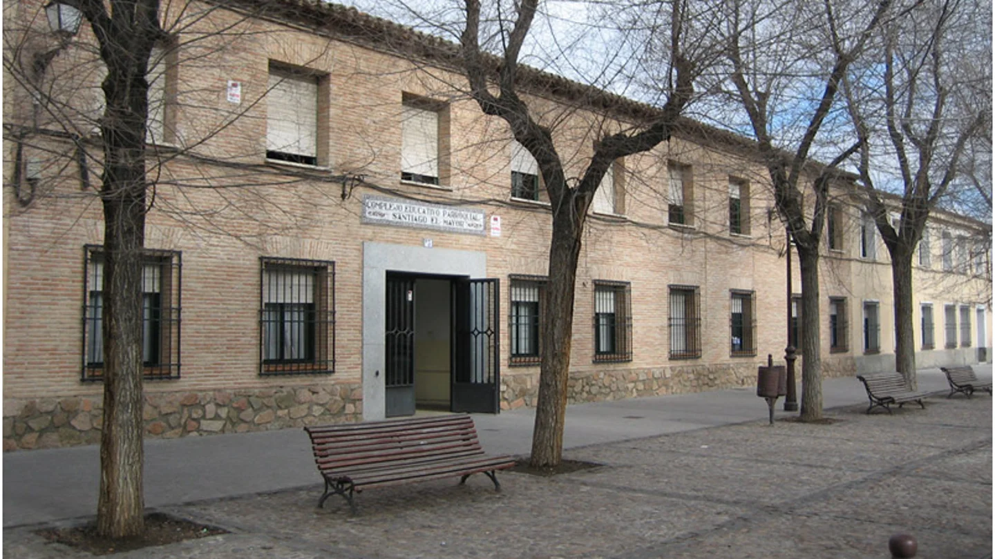 Muere una menor de 12 años por una rama de un árbol en el colegio La menor se ha quedado inconsciente en el lugar