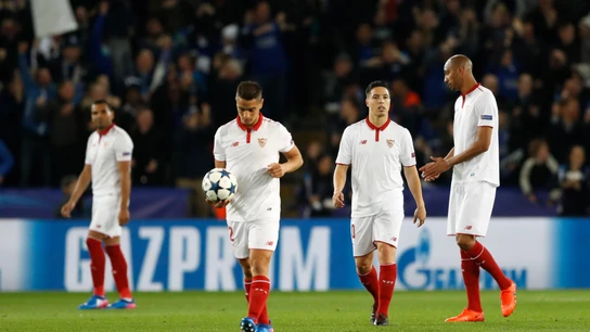 Los jugadores del Sevilla, cabizbajos tras el gol de Morgan Los jugadores del Sevilla, cabizbajos tras el gol de Morgan