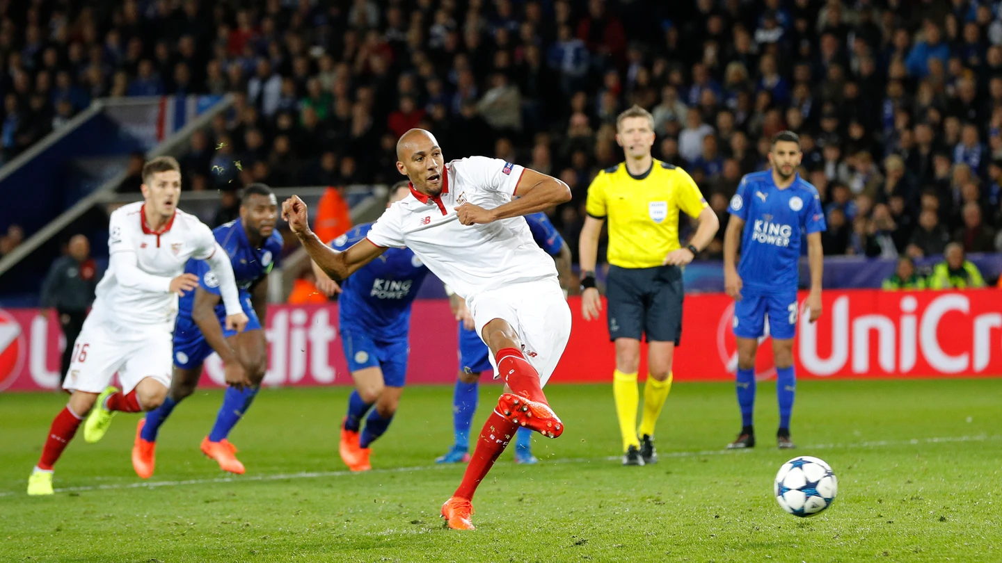 Nzonzi lanza el penalti ante el Leicester Nzonzi lanza el penalti ante el Leicester