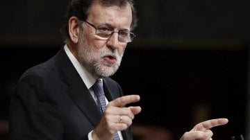 Mariano Rajoy, durante su intervención ante el pleno del Congreso donde expone las conclusiones del último Consejo Europeo