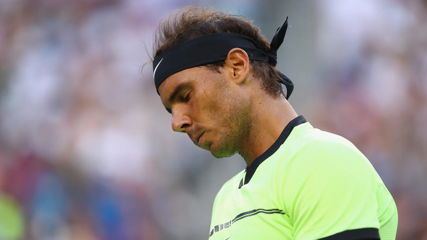 Rafa Nadal se lamenta tras perder el partido Rafa Nadal se lamenta tras perder el partido