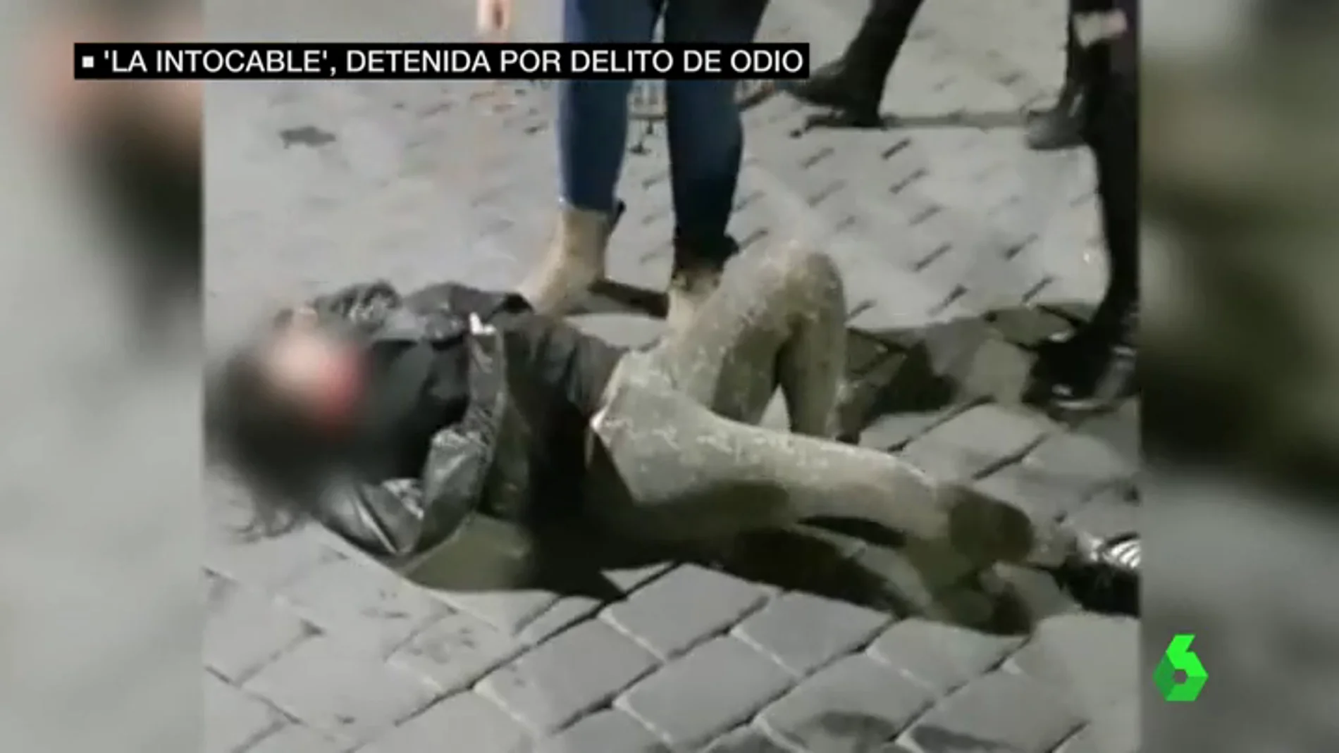 Imagen de 'la intocable' después de sufrir una agresión en un bar de Murcia