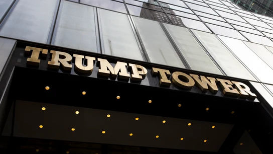 Una imagen de la fachada de una Torre Trump Una imagen de la fachada de una Torre Trump