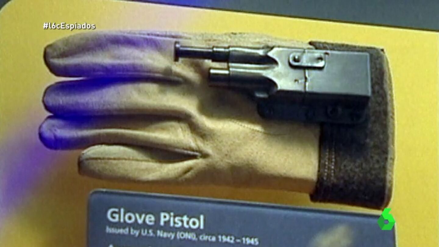 Frame 29.522871 de: Tinta invisible, pitilleras explosivas, paraguas-pistola&hellip; los inventos estramb&oacute;ticos de los esp&iacute;as en la Guerra Fr&iacute;a