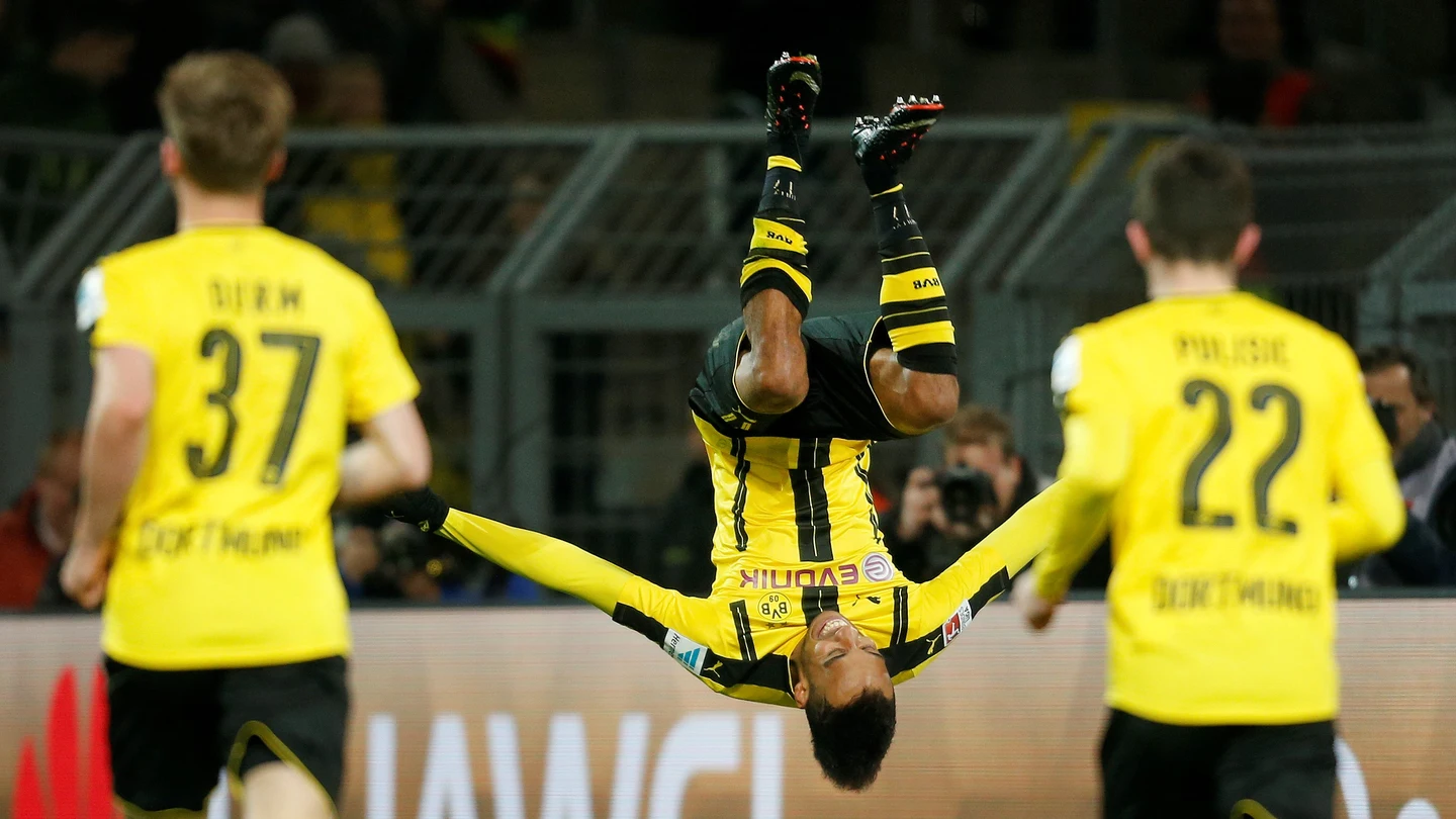 Aubameyang celebrando su gol Aubameyang celebrando su gol