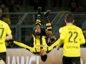 Aubameyang celebrando su gol Aubameyang celebrando su gol
