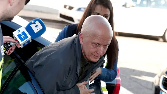 Paco Sanz a su llegada a los juzgados de Llira, Valencia Paco Sanz a su llegada a los juzgados de Llira, Valencia