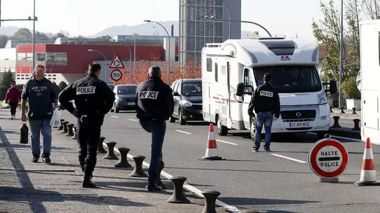 Imagen de archivo de un despliegue de Policía en Francia Imagen de archivo de un despliegue de Policía en Francia