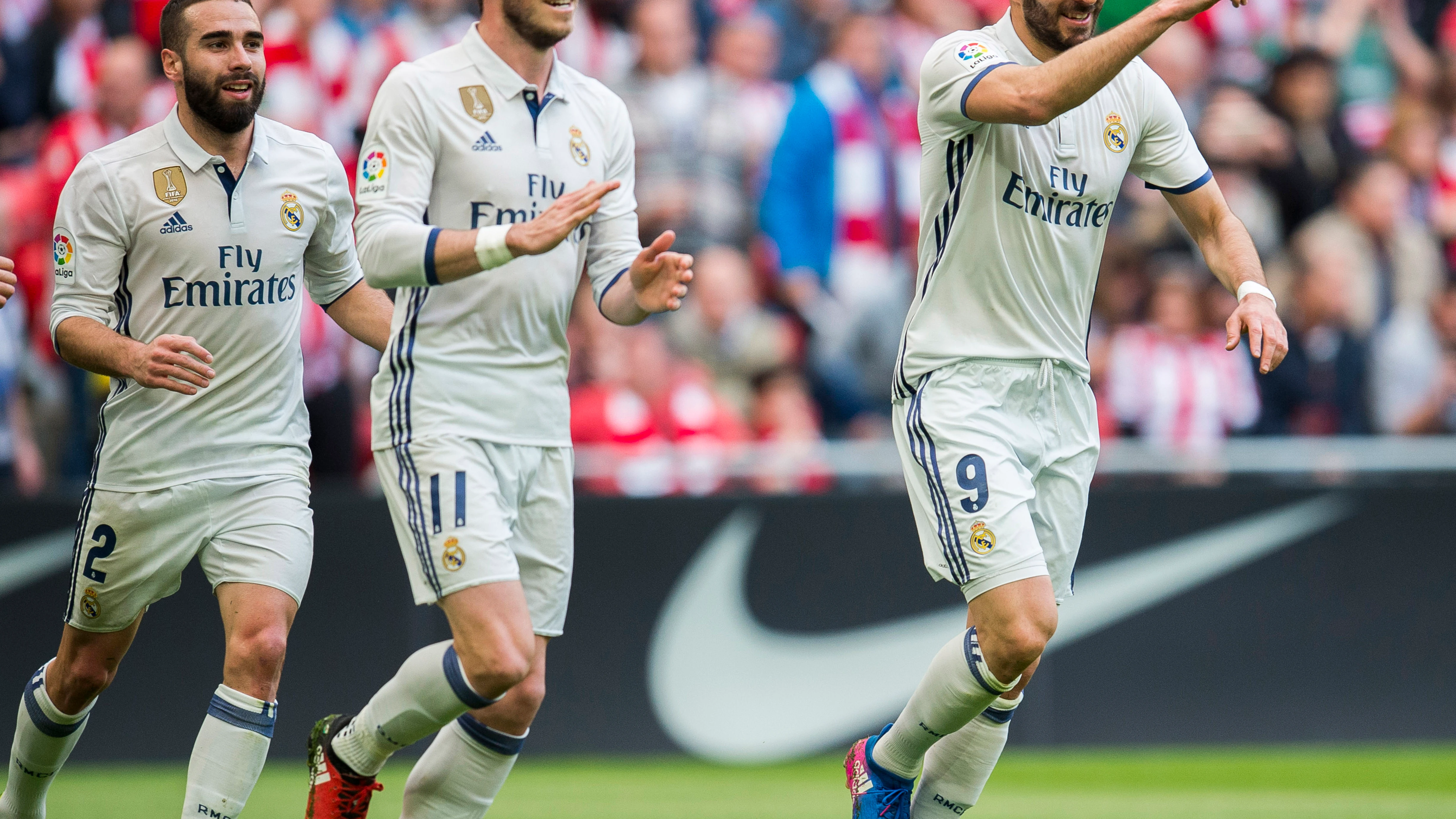 Benzema celebra el 0-1 en San Mamés