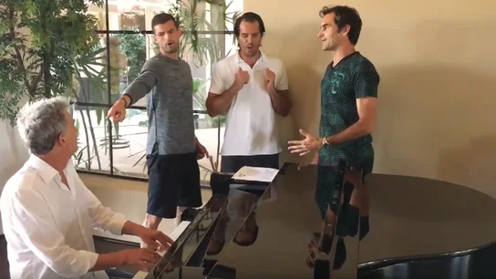 Federer cantando con su 'boy band' Federer cantando con su 'boy band'