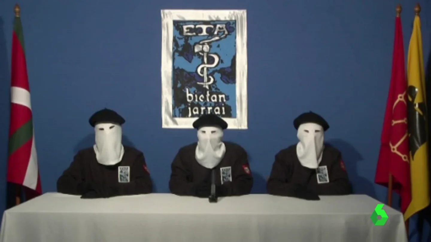 Frame 96.58552 de: - LAS ARMAS Y REAX DE ETA Frame 96.58552 de: - LAS ARMAS Y REAX DE ETA