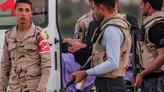 Mubarak es puesto en libertad seis años después de la revolución egipcia Mubarak es puesto en libertad seis años después de la revolución egipcia