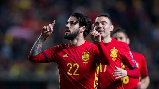 Isco celebra su gol con la selección española de fútbol Isco celebra su gol con la selección española de fútbol