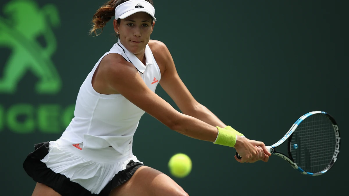 Muguruza golpea una bola