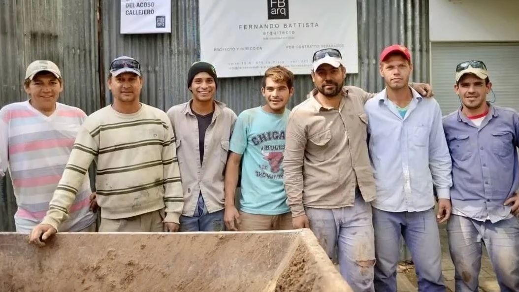 Un grupo de obreros se rebelan contra el machismo en su profesión: "En esta obra estamos en contra del acoso"