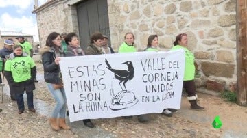Los vecinos de la Sierra de Ávila están en pie de guerra para salvar sus pueblos y sus parajes naturales.
