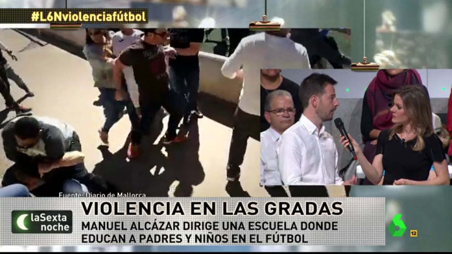 Manuel Alc&aacute;zar habla con Andrea Ropero
