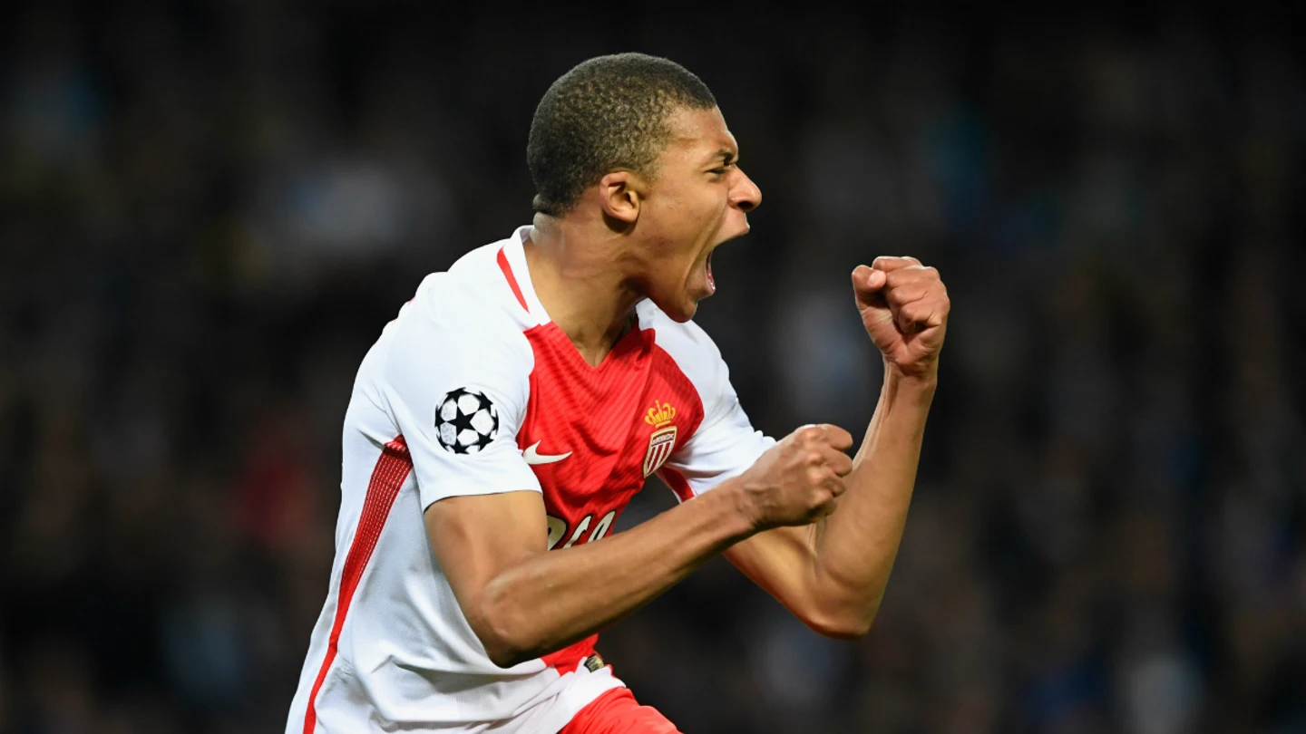 Mbappé celebra un gol Mbappé celebra un gol