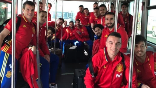 Los jugadores de Espa&ntilde;a a su llegada a Par&iacute;s
