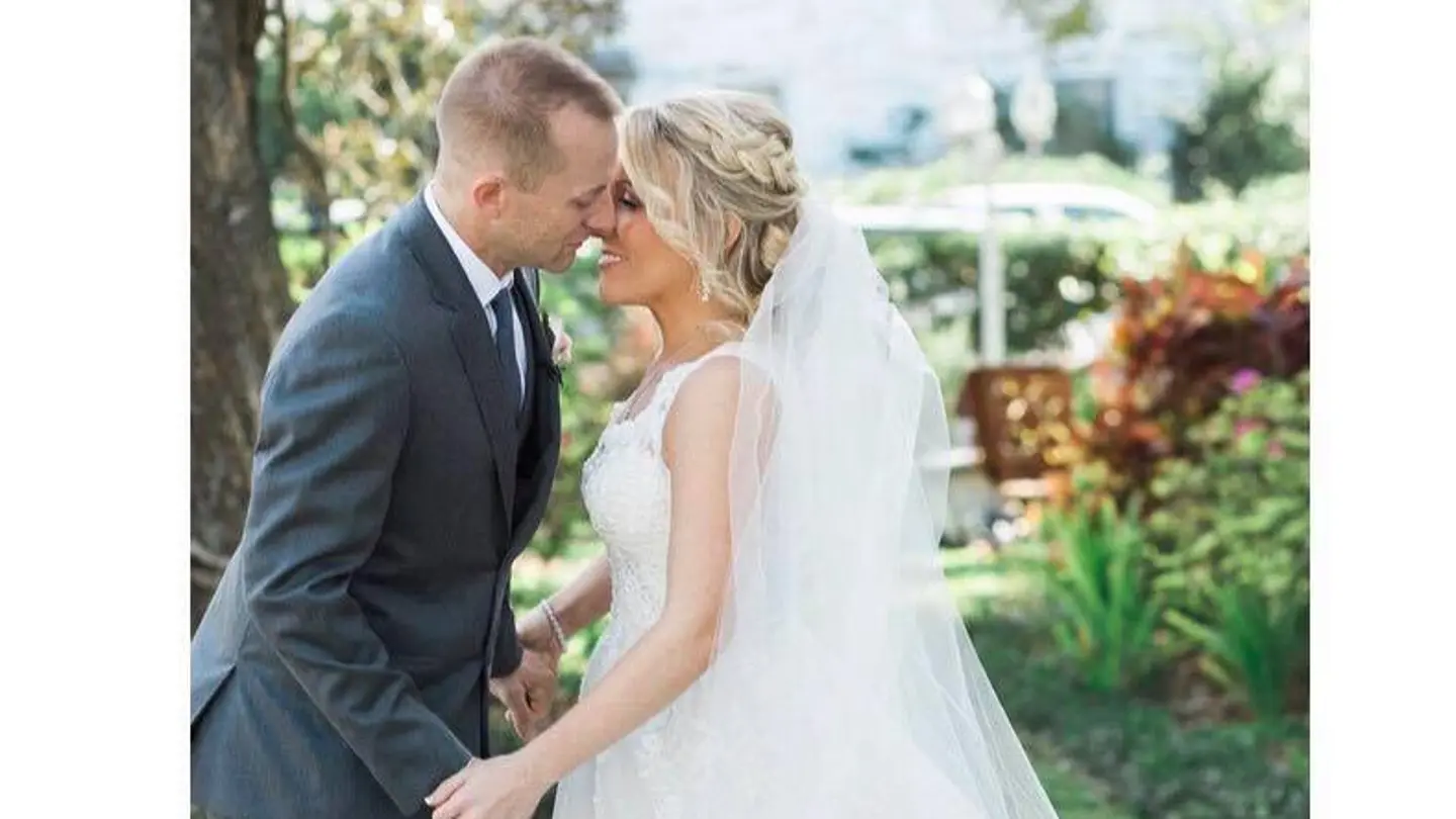 Melissa y Cameron se han casado cinco años después Melissa y Cameron se han casado cinco años después