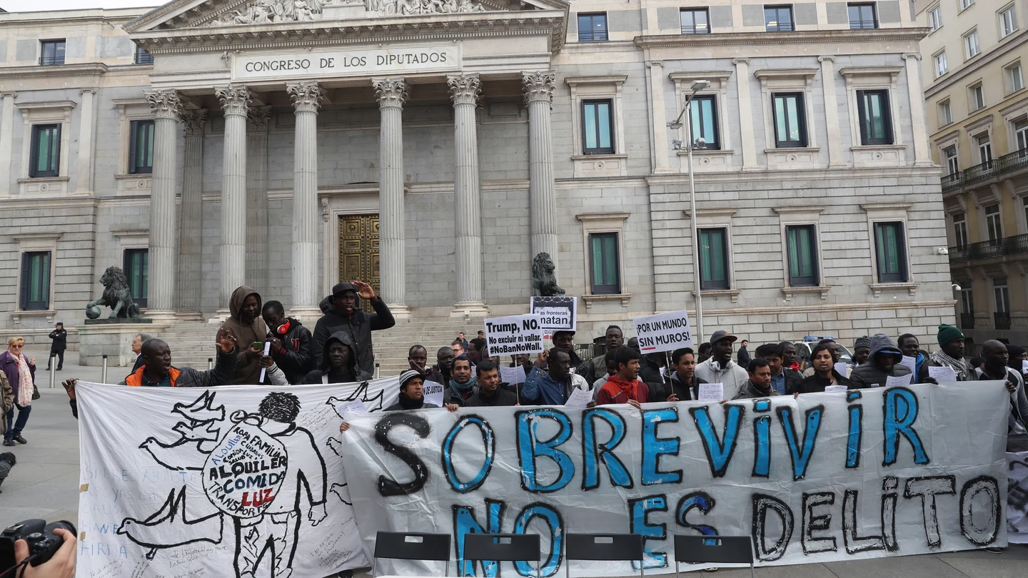 Imagen de una manifestación de manteros en Madrid Imagen de una manifestación de manteros en Madrid