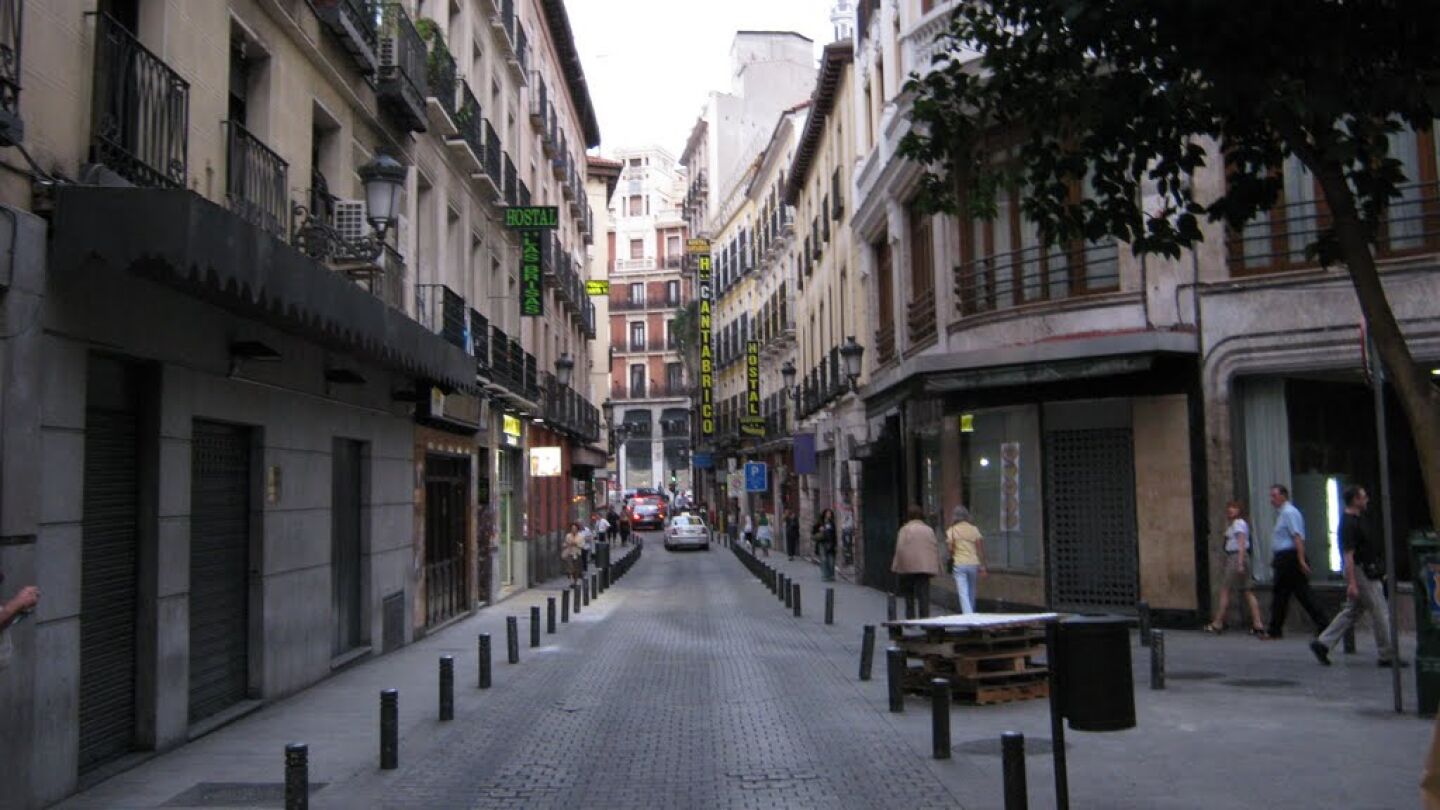 Calle de La Cruz, zona donde fue detenido por masturbarse en p&uacute;blico
