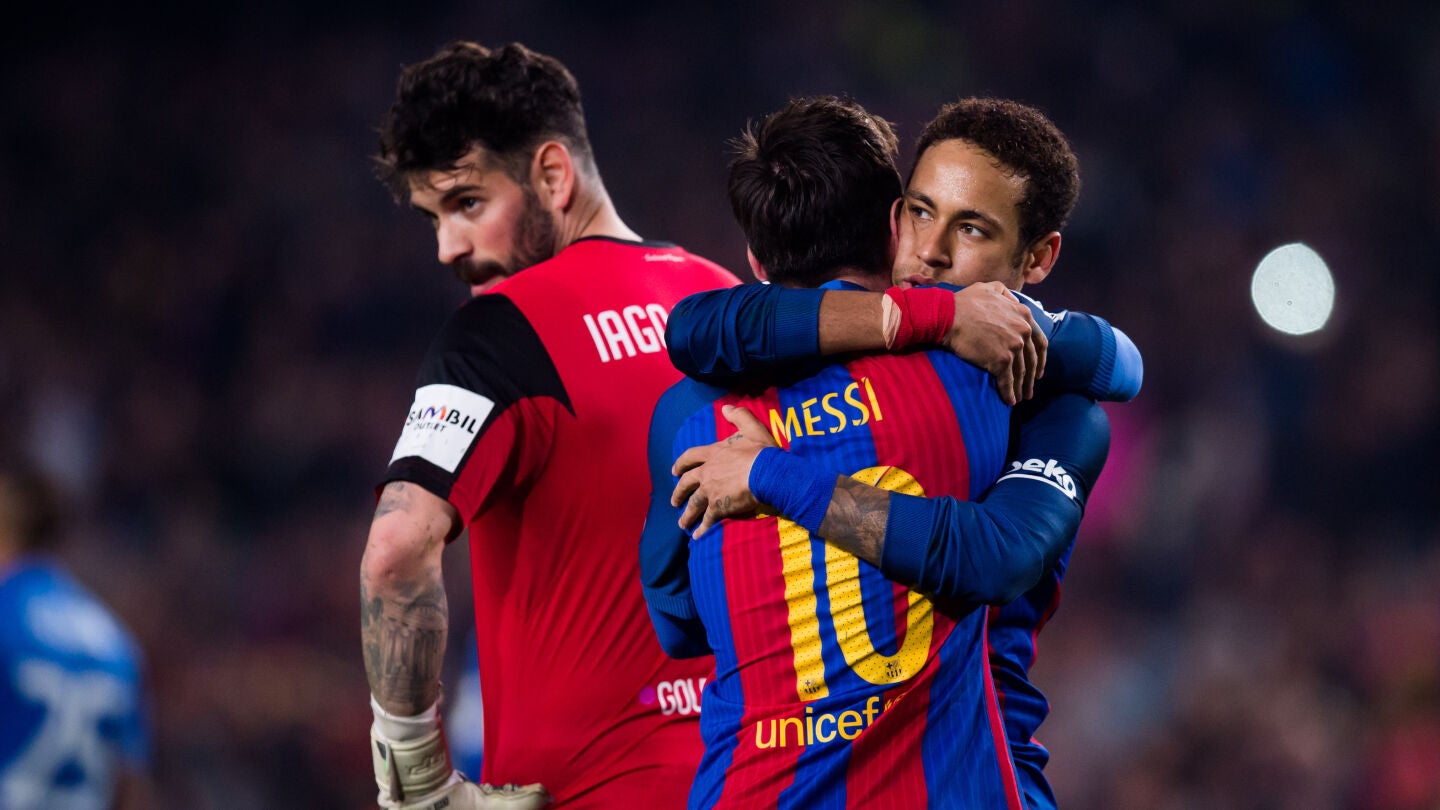 Neymar y Messi celebran un gol con el Barcelona