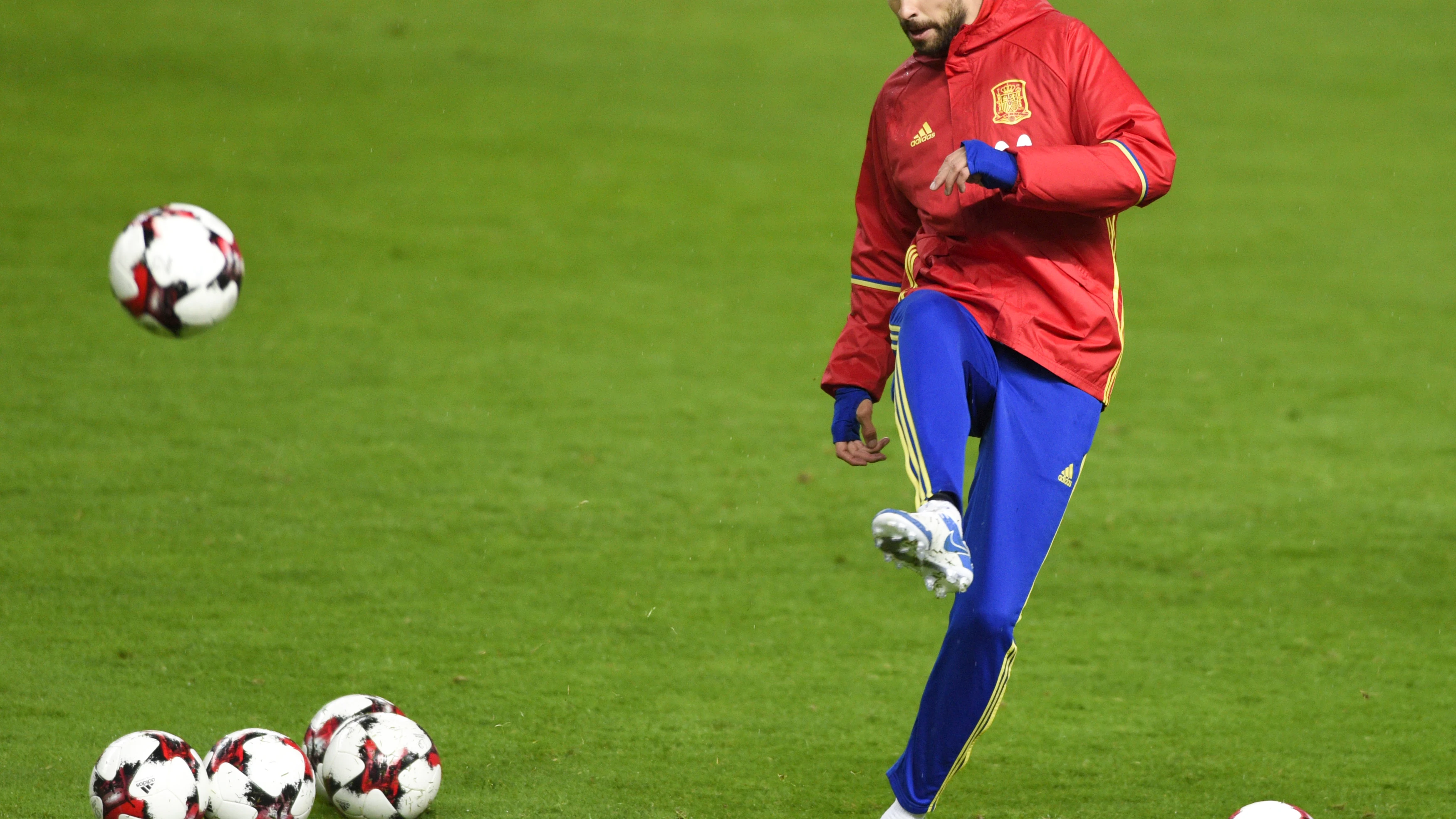 Gerard Piqu&eacute;, en un entrenamiento de la selecci&oacute;n espa&ntilde;ola