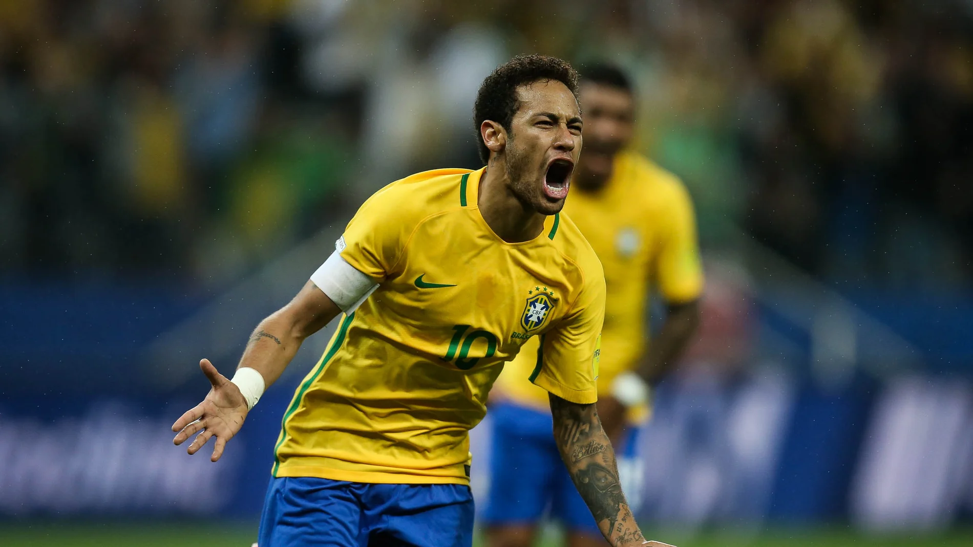 Neymar celebra uno de sus goles con Brasil