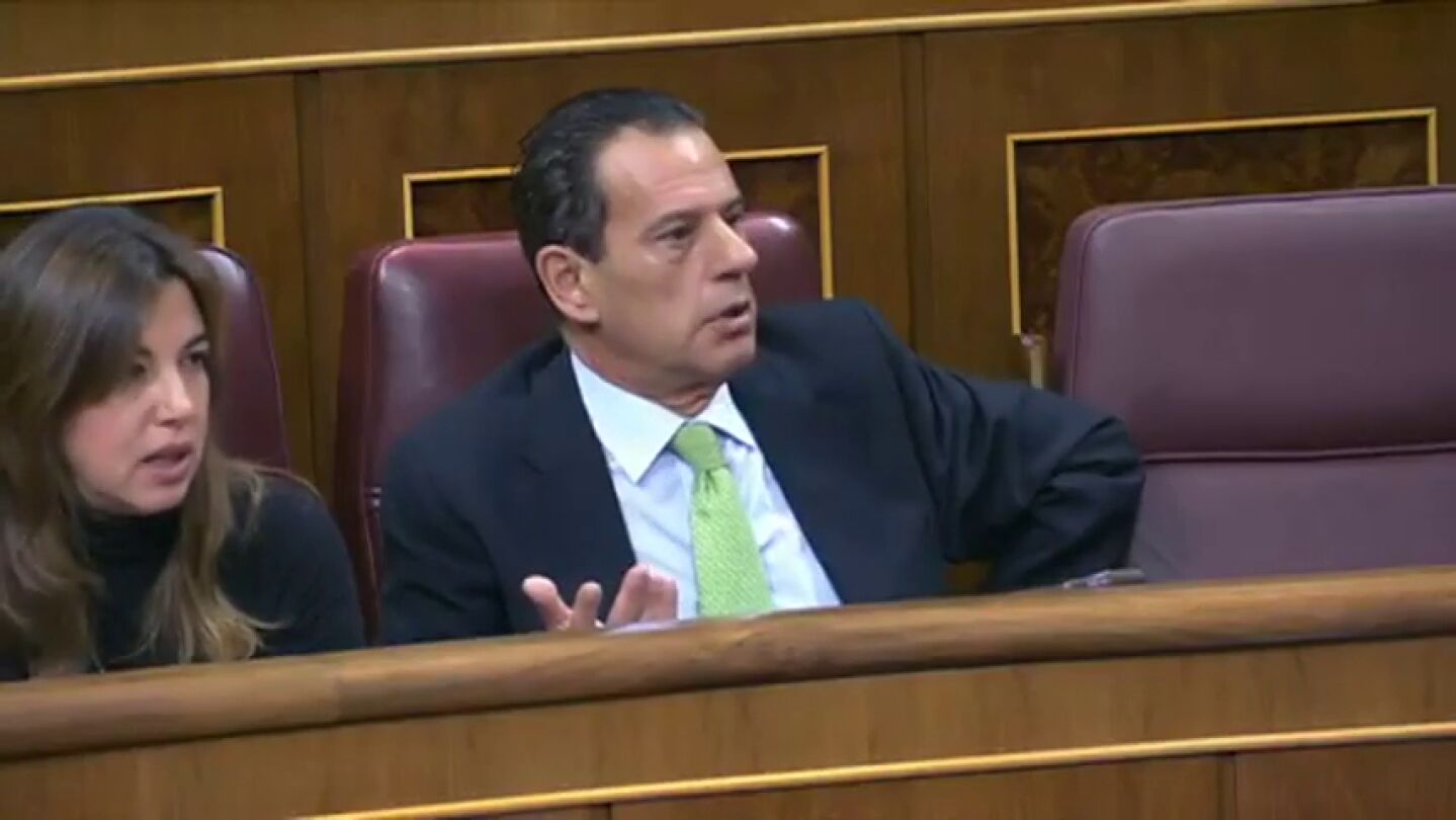 Frame 255.094046 de: Tensi&oacute;n en el Congreso entre Ana Pastor y el diputado del PP Rafael Merino: "Le pido que me deje hablar en libertad"