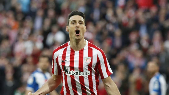 Aduriz celebra uno de sus goles con el Athletic Aduriz celebra uno de sus goles con el Athletic